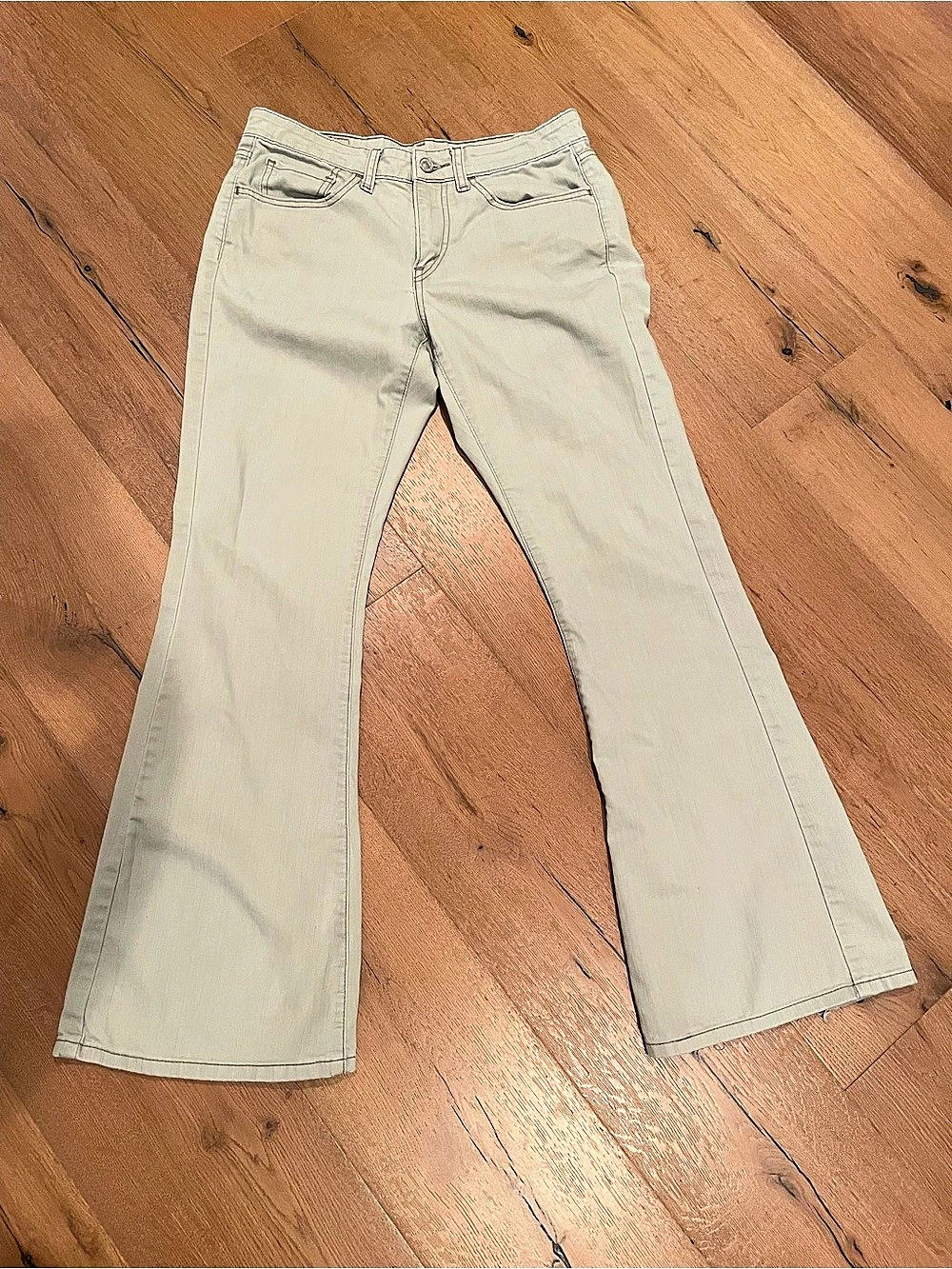 Levi's Flare Jeans in Beige